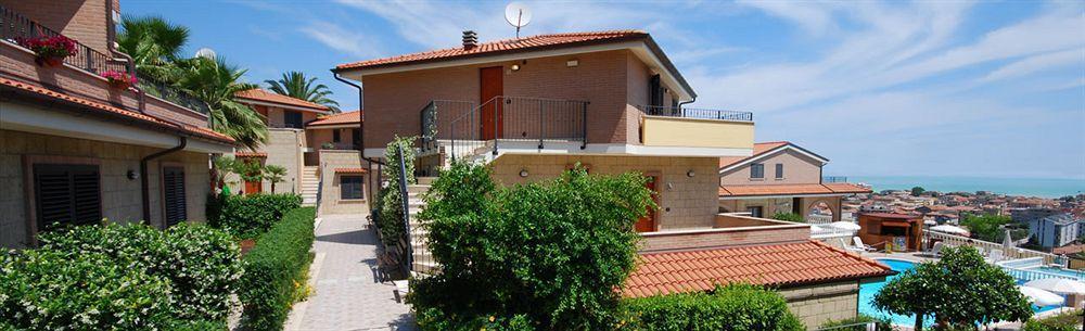 Residence Il Borgo Tortoreto Exteriör bild