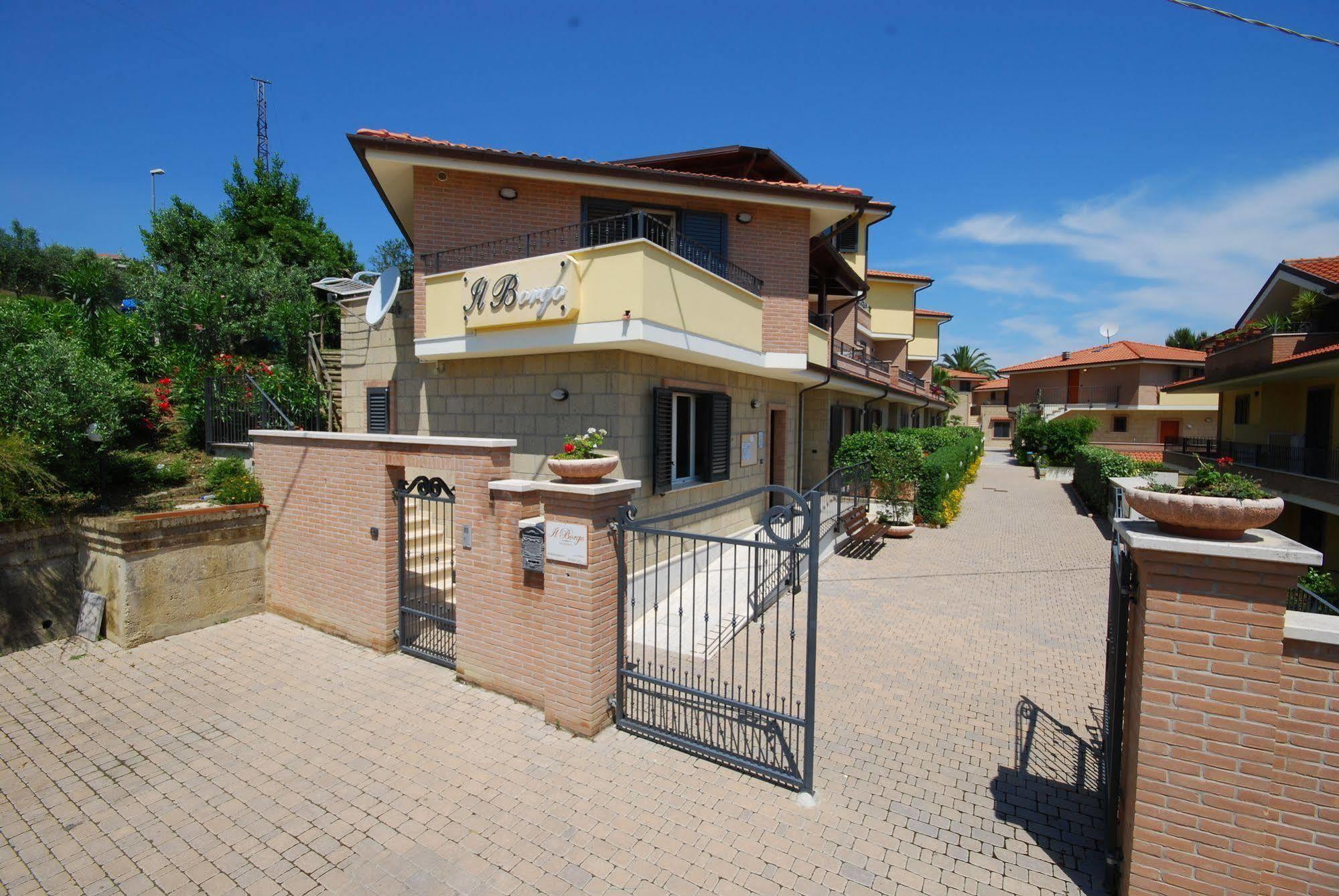 Residence Il Borgo Tortoreto Exteriör bild