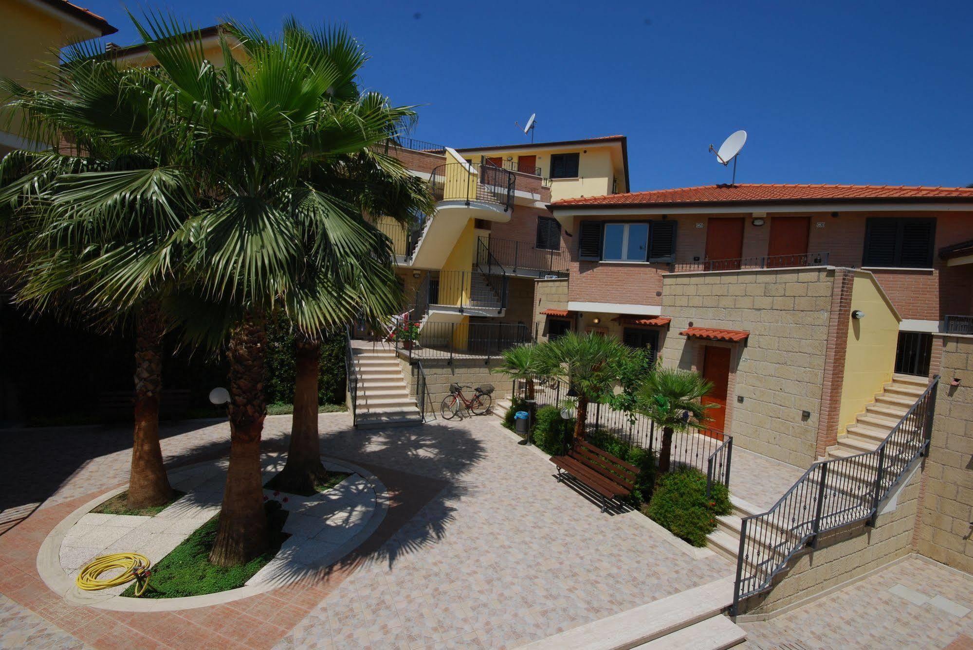 Residence Il Borgo Tortoreto Exteriör bild